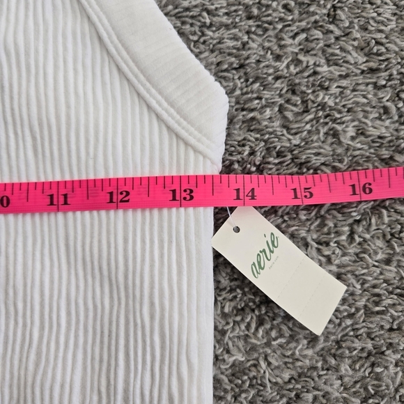 Aerie Superchill Seamless High Neck Bra Top. White. Size Large. New. - Picture 5 of 9